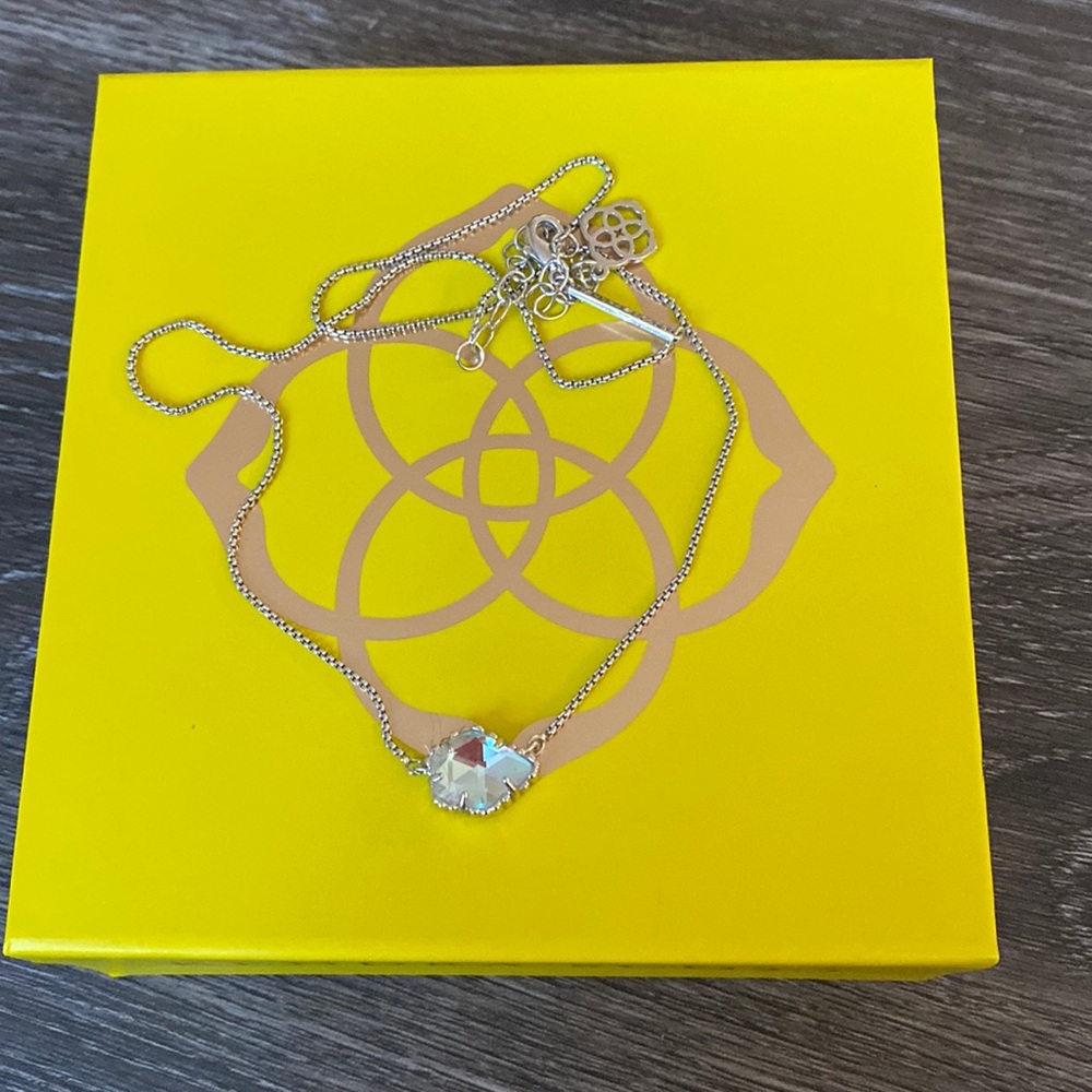 Kendra Scott, Tess Silver Pendant Necklace In Dichroic Glass.